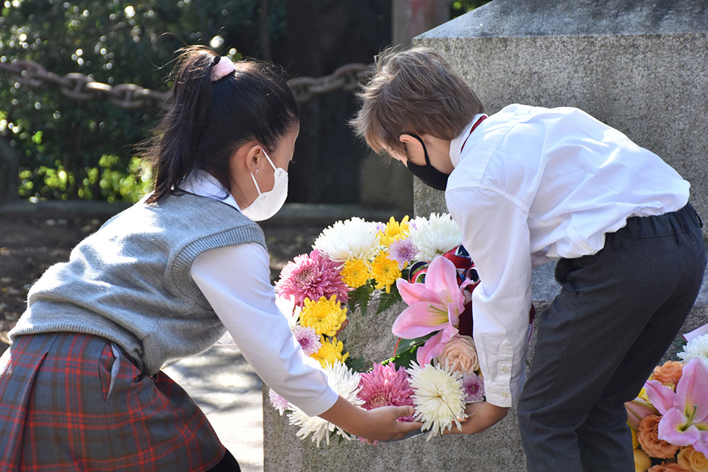 Saint Maur French Students Attending Remembrance Day at Yokohama Foreign Cemetery 